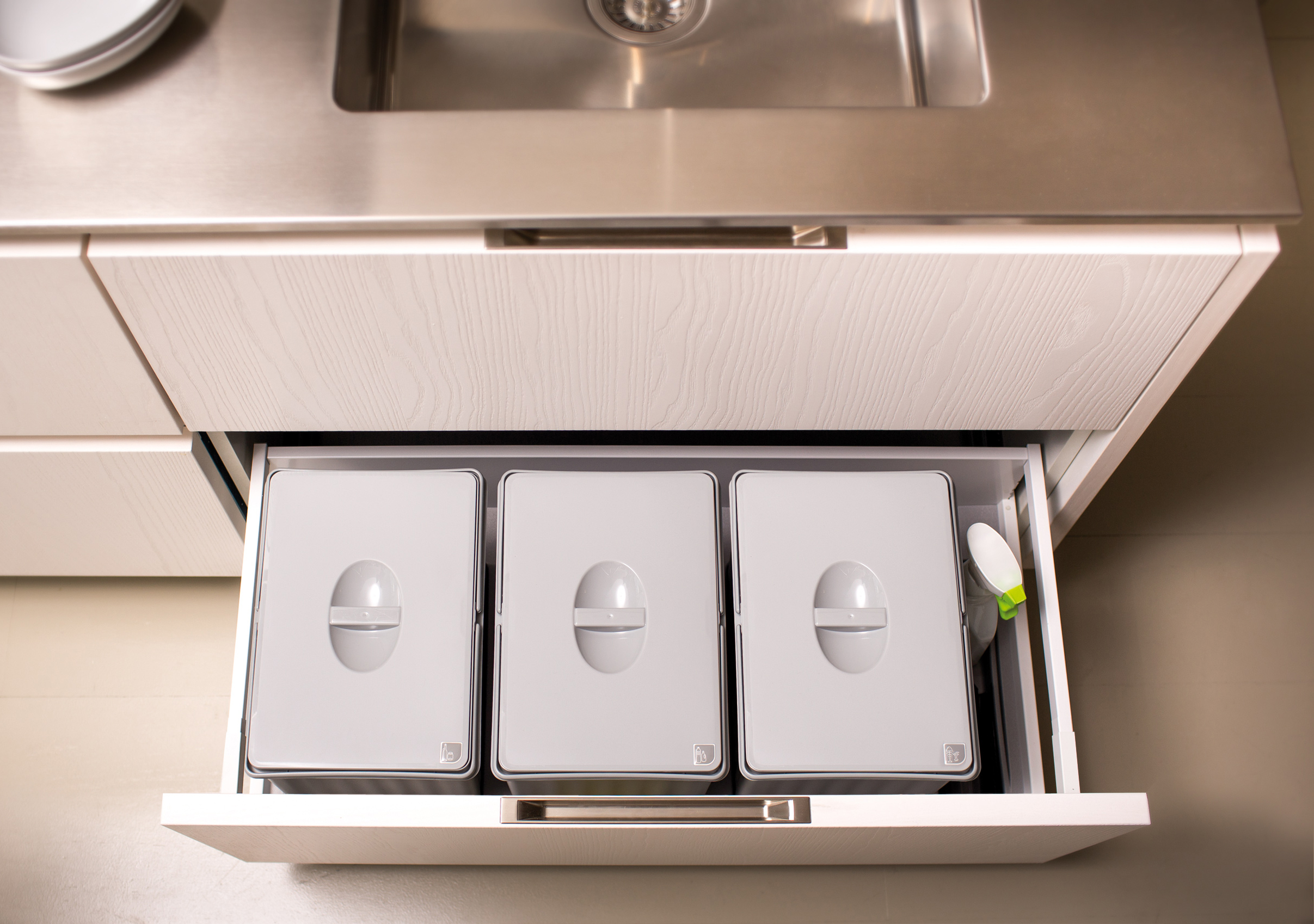 Kit 3 raccoglitori h 300 3x16L - Made in Italy - immagine 2