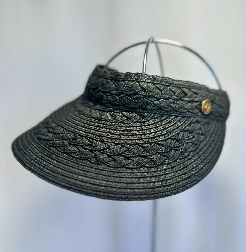 Alternative view of Visiera Da Spiaggia Nera