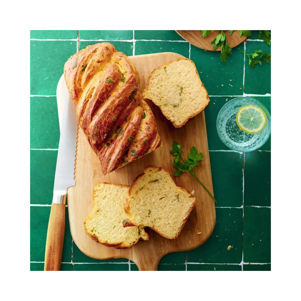 Alternative view of Loaf mold + metal frame