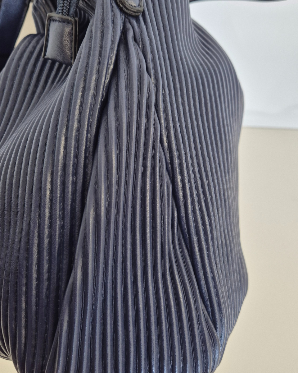 Alternative view of Borsa Arizona con Nappina col. Blu