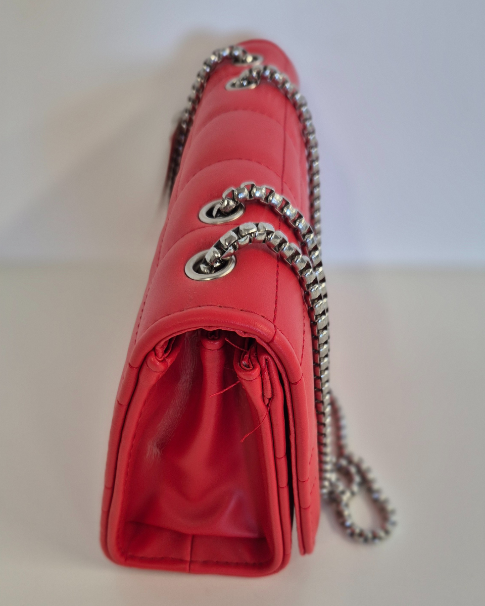 Alternative view of Borsa Clutch con catena argentata Manhattan col. Rosso