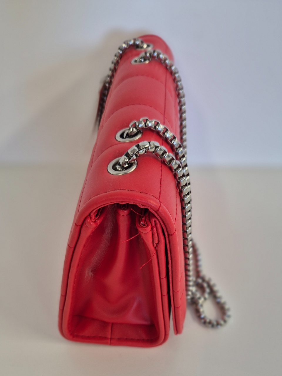 Borsa Clutch con catena argentata Manhattan col. Rosso - immagine 2